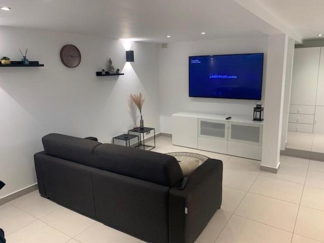 Auberge Appartement Ormesson Sur Marne / Sucy En Brie Bagian luar foto