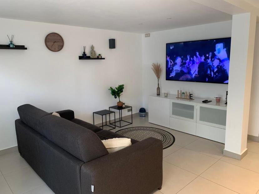 Auberge Appartement Ormesson Sur Marne / Sucy En Brie Bagian luar foto